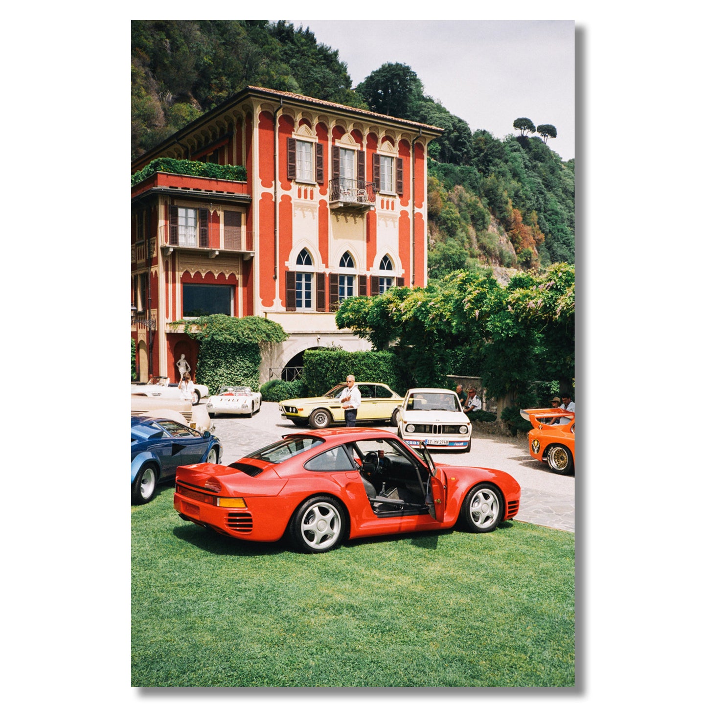 Porsche 959 at the Villa d'Este Concorso d'Eleganza on Lake Como – limited edition fine art print by Lorenzo Botero